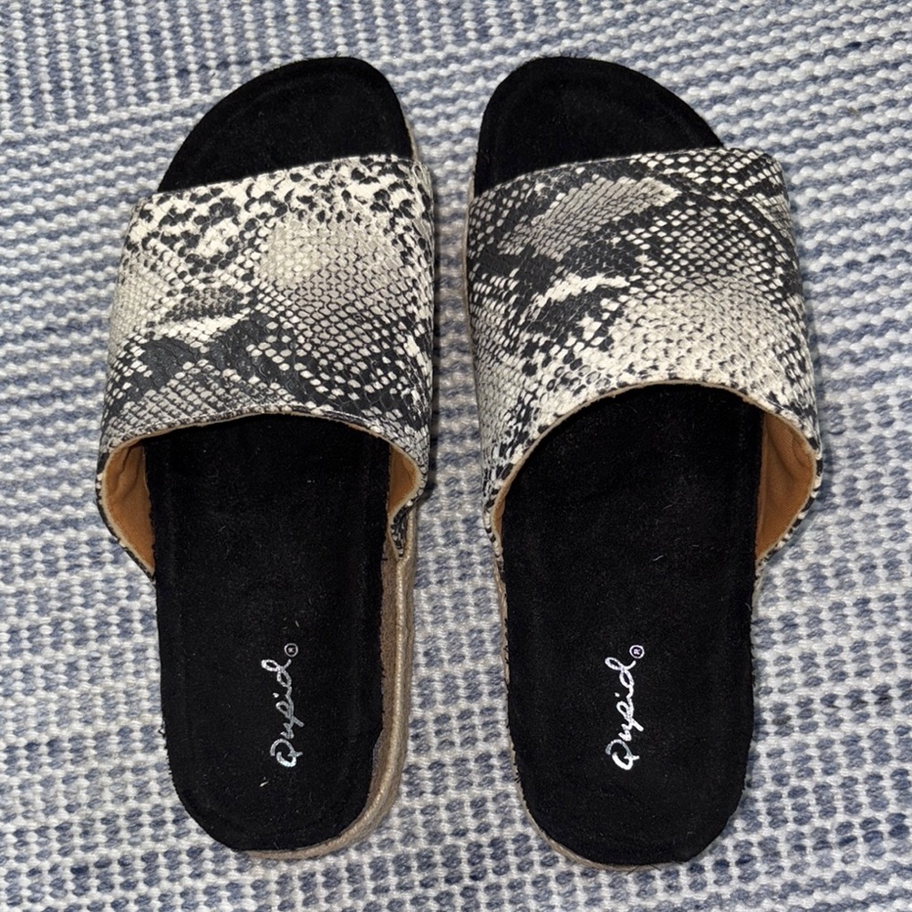 Qupid Black and Cream Sandals with Snakeskin Pattern